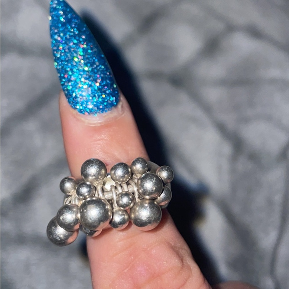 A rare sipalda cha cha ring